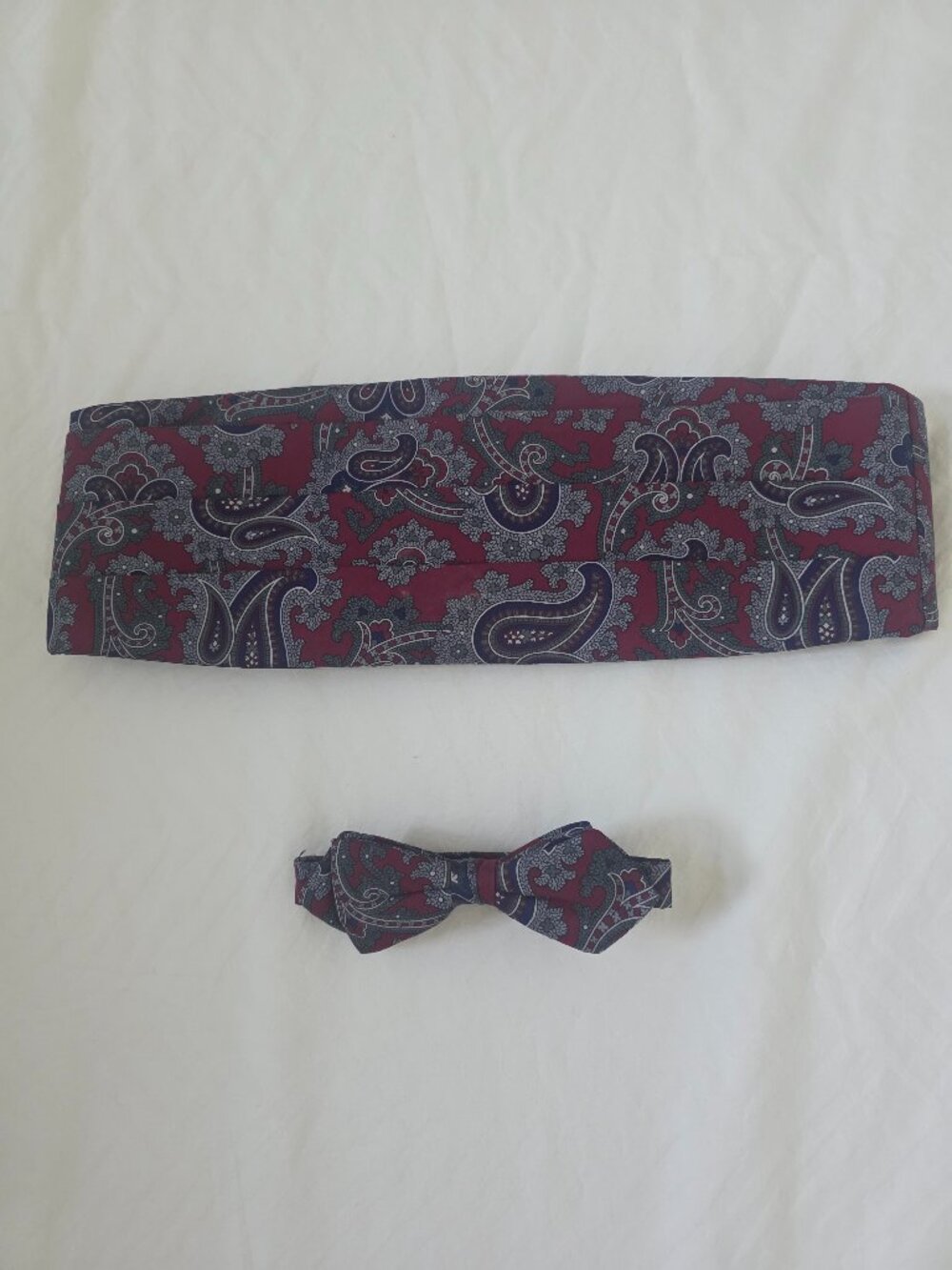 Valentino Men's Bow Tie and Cummerbund Set